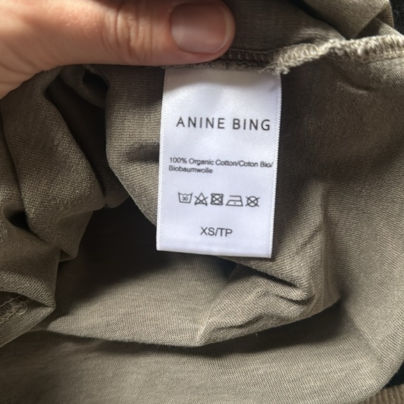 Anine Bing shoulder pad tshirt - Picture 6 of 9
